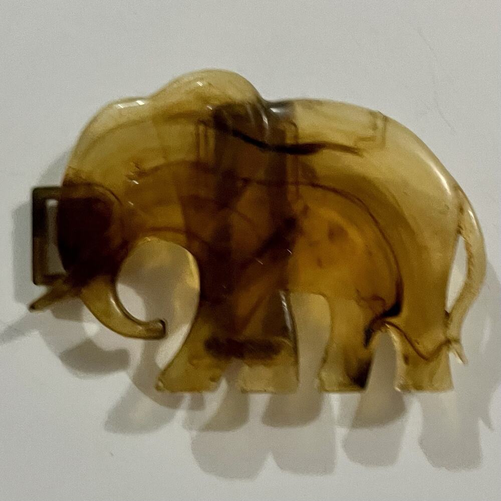 Vintage Elephant Animal Belt Buckle Brown Marbled Plastic Approx 3 in